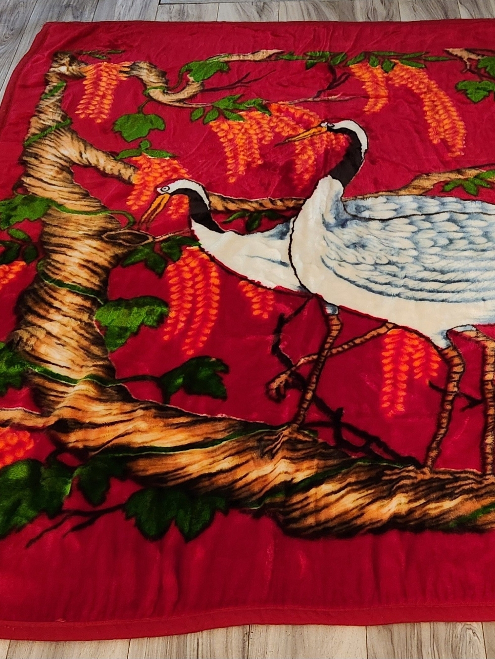 Vintage 88"x72" Reversible Korean Crane Mink Blanket From The 1960s and 1970s - Picture 11 of 12